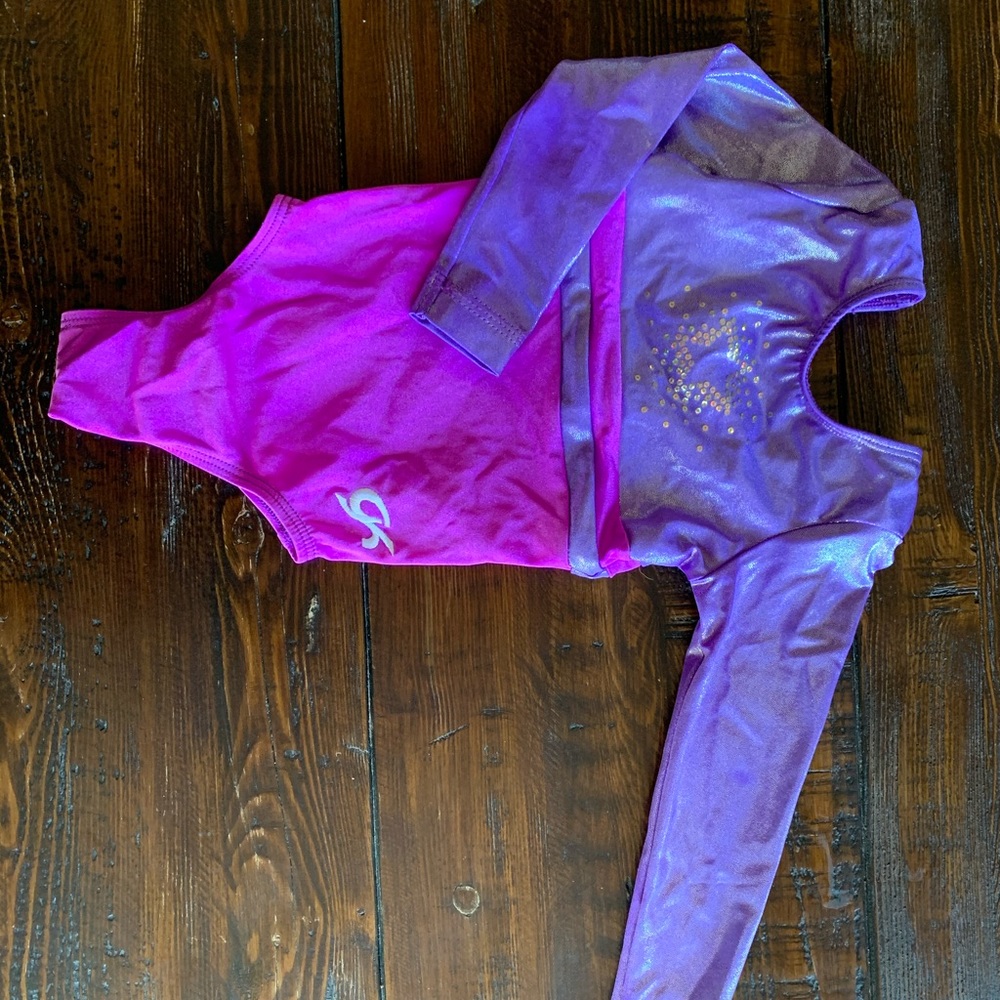 GK XS child long sleeved leotard